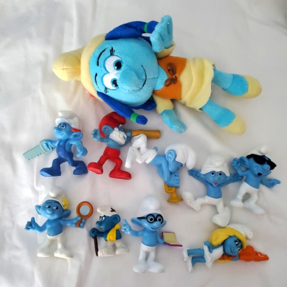 : Smurfs figures Lot of 11 McDonald's happymeal  toys & plush